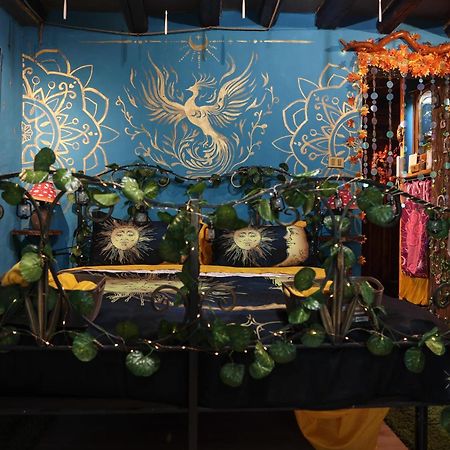 La Casa Di Strega Euphoria - Casa Vacanza Tra Arte E Magia Viterbo Exteriör bild