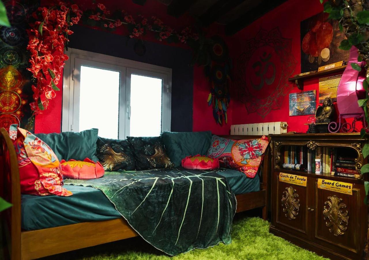 La Casa Di Strega Euphoria - Casa Vacanza Tra Arte E Magia Viterbo Exteriör bild